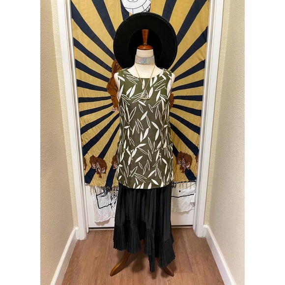 🌈 Beautiful nature art tunic top - Picture 9 of 11